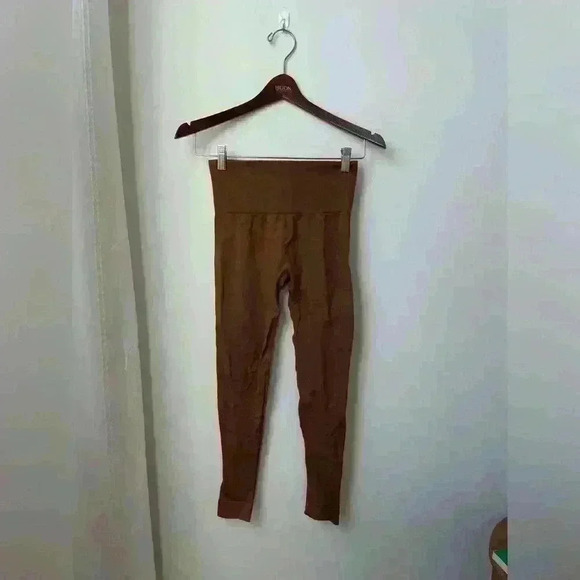SET Active Pants - Set active brown seamless leggings size small athletic athleisure minimalistic
